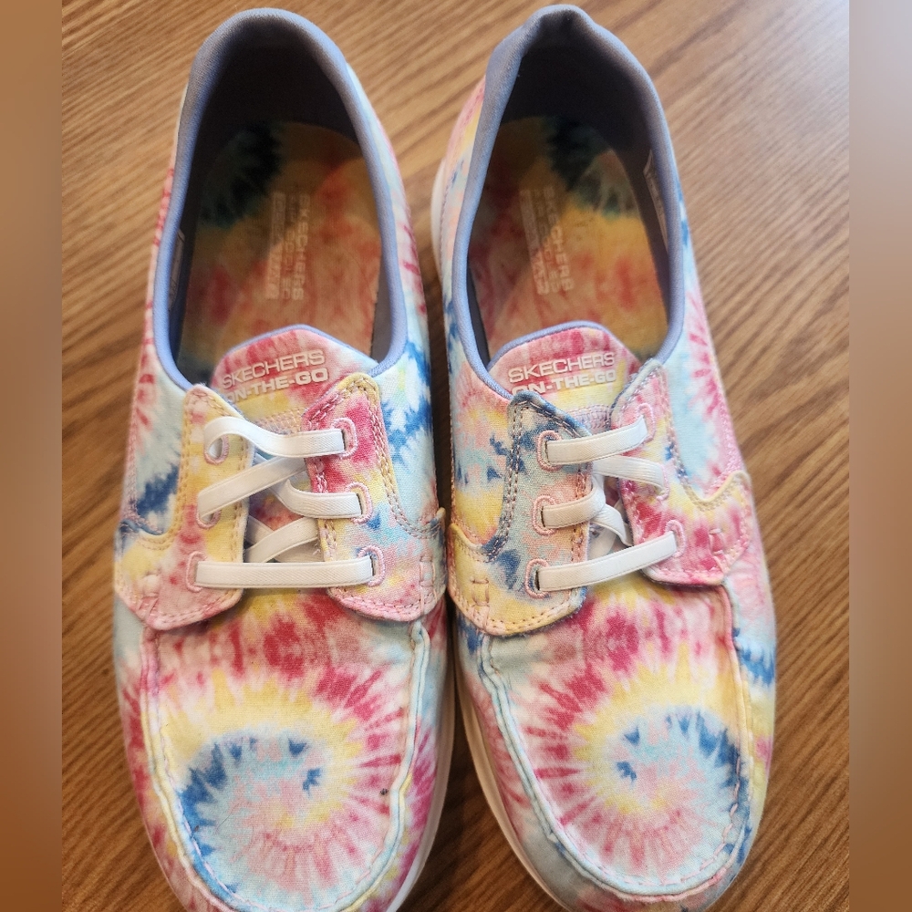 Women's Sketchers Go Walk Tie Dye Slip on shoes